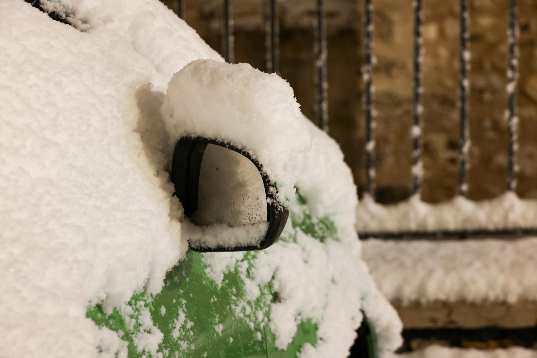 Catene da neve vs gomme invernali: cosa cambia