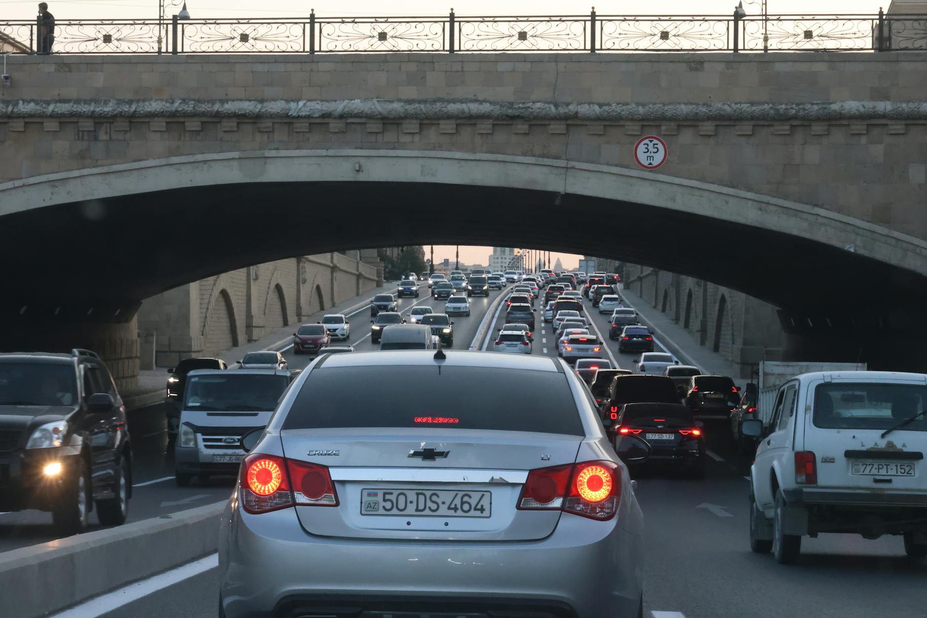 Code in autostrada: cosa fare per gestirle