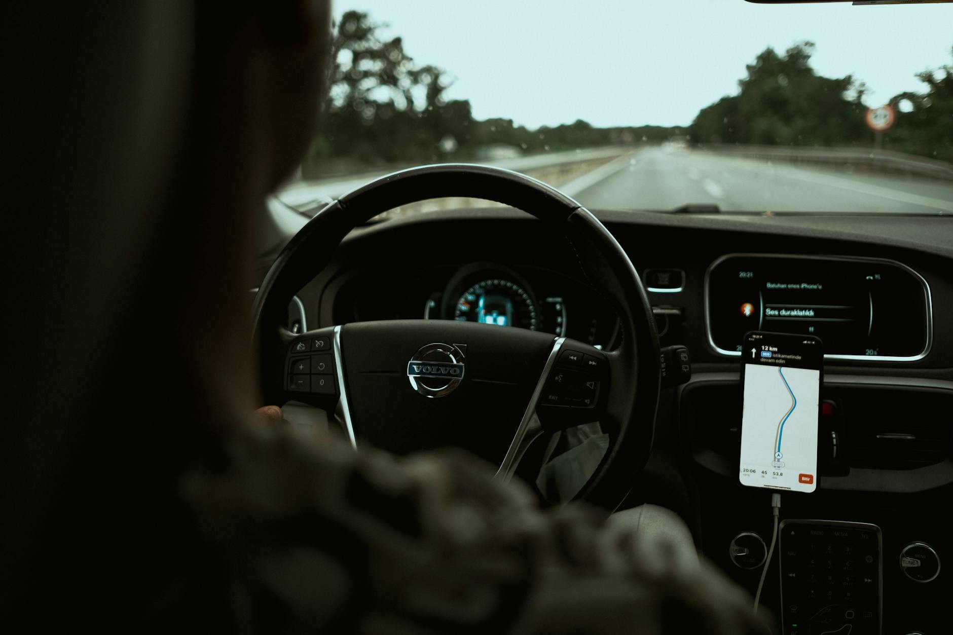 Navigatori GPS vs smartphone: pro e contro