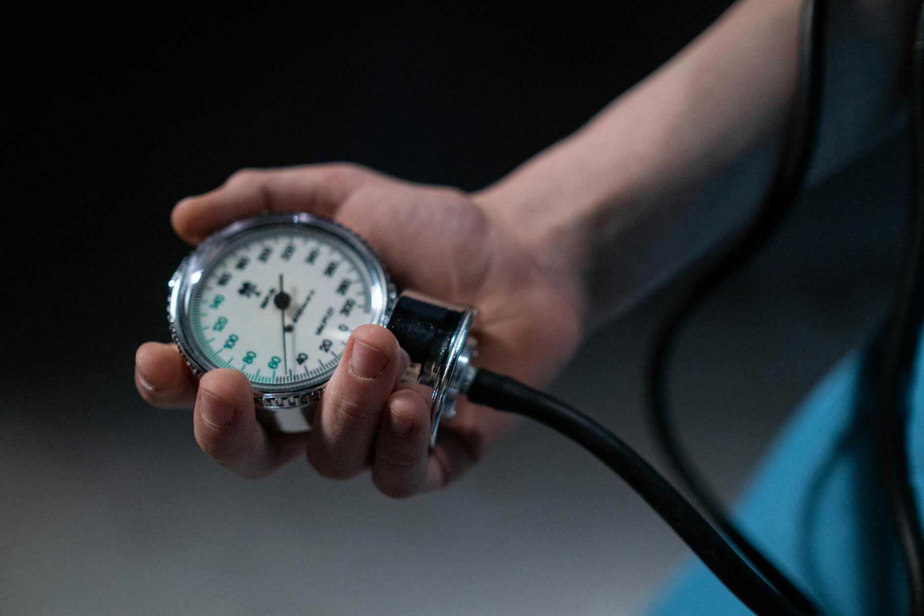 Pressione gomme: come controllarla in 60 secondi